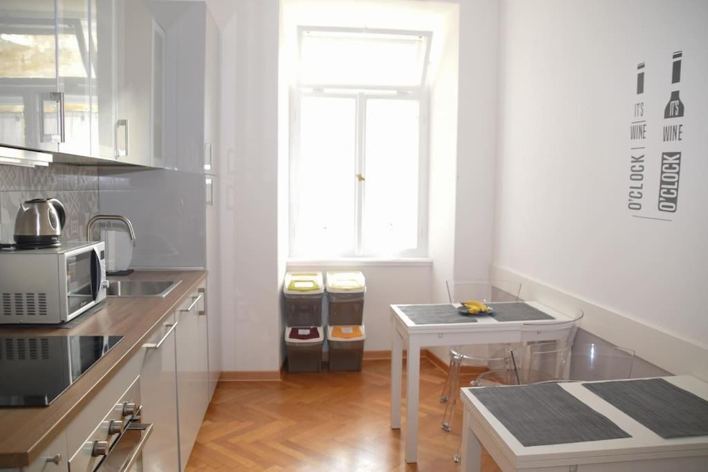 Residence Montanelli Trieste Exterior photo